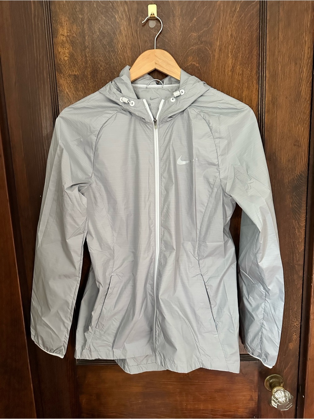 Nike Light Gray Men's Hooded Windbreaker Jacket